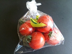 48.中玉トマト